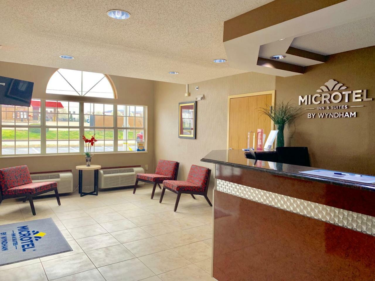 Hotel Microtel & By Wyndham